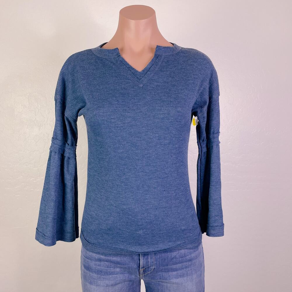 BAEA Flare Sleeve Waffle Knit Pullover T-Shirt Heathered Blue size XS NWOT